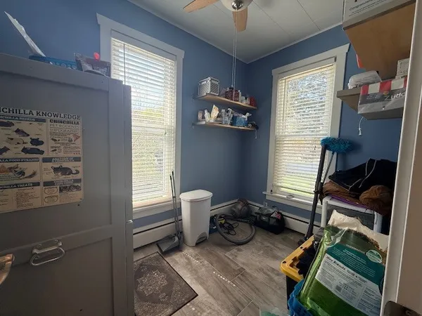 $2,000 | 202 Perry Street, Unit 1, Elgin, IL 60123