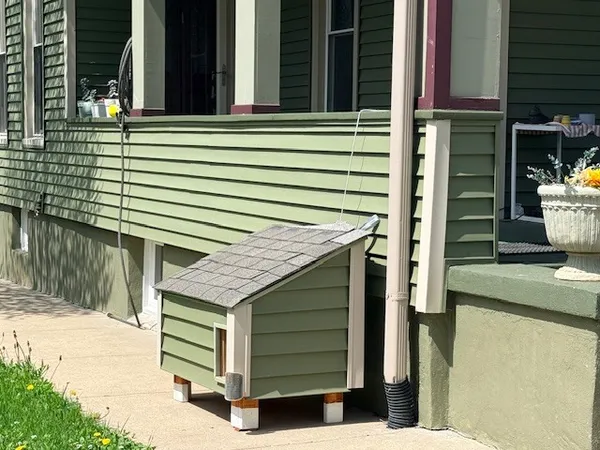 $2,000 | 202 Perry Street, Unit 1, Elgin, IL 60123