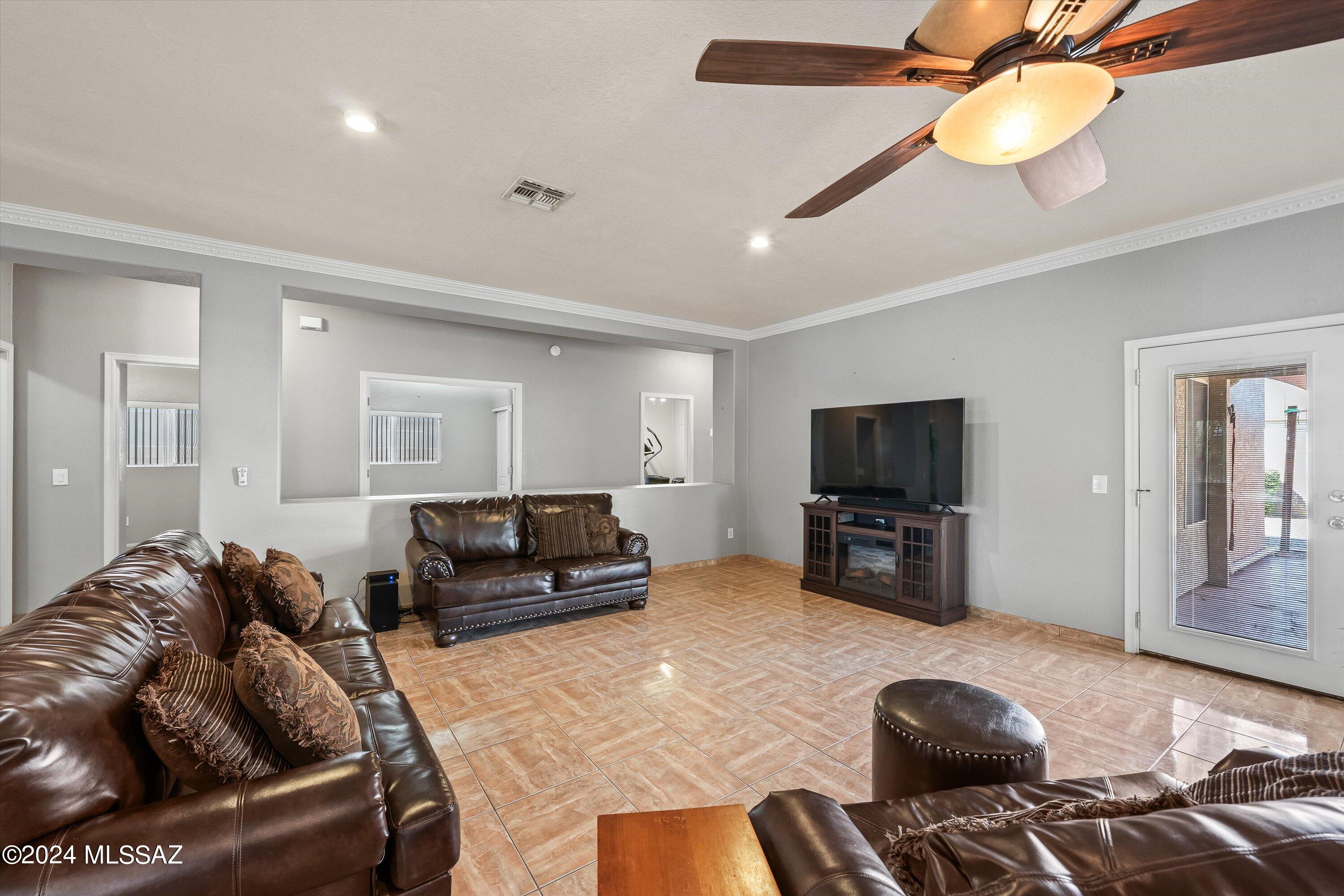 3390 South Desert Echo Road Tucson, AZ 85735 - Photo 5 of 26