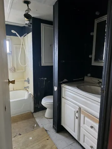 $4,000 | 8800 South Harlem Avenue, Unit 724, Bridgeview, IL 60455