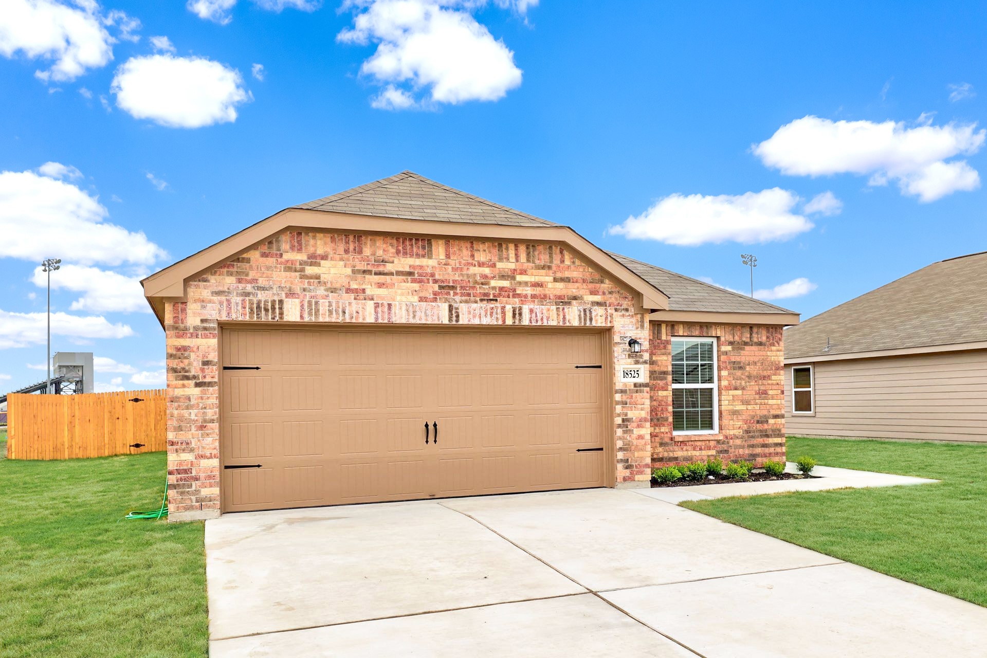 18525 Quiet Range Drive Elgin, TX 78621 - Photo 3 of 20