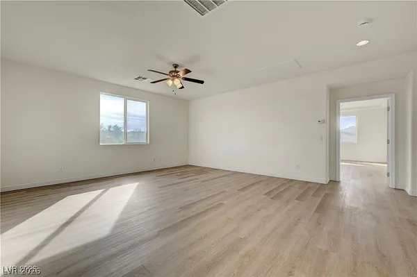 $3,500 | 7931 Campers Village Avenue, Las Vegas, NV 89178