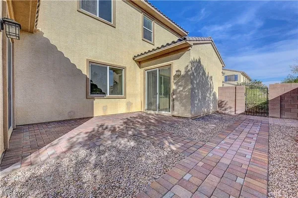 $3,500 | 7931 Campers Village Avenue, Las Vegas, NV 89178