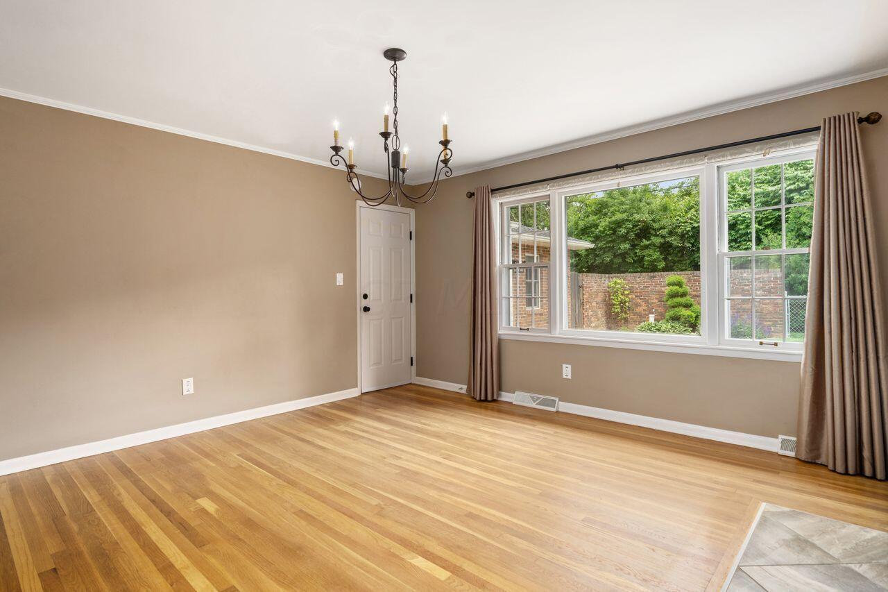 2110 Lytham Road Columbus, OH 43220 - Photo 7 of 39 Dining Room