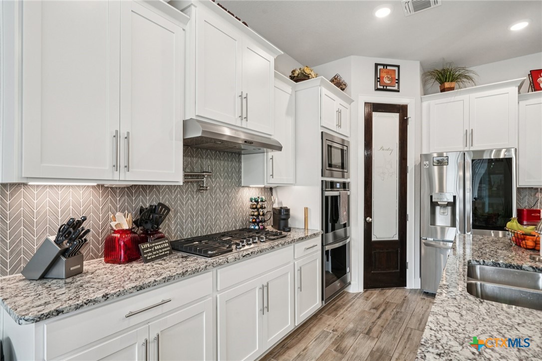 424 Heidelberg Road New Braunfels, TX 78132 - Photo 11 of 40