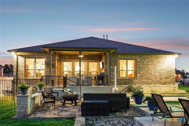 $724,990 | 424 Heidelberg Road, New Braunfels, TX 78132