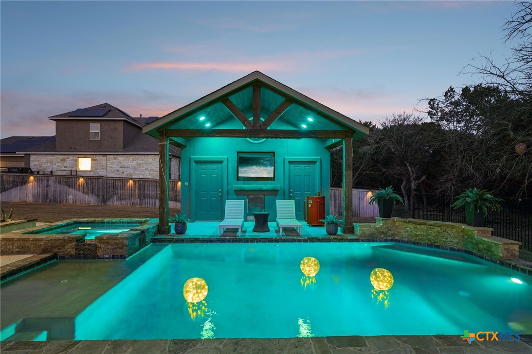 424 Heidelberg Road New Braunfels, TX 78132 - Photo 35 of 41 a view of an house with backyard space and garden