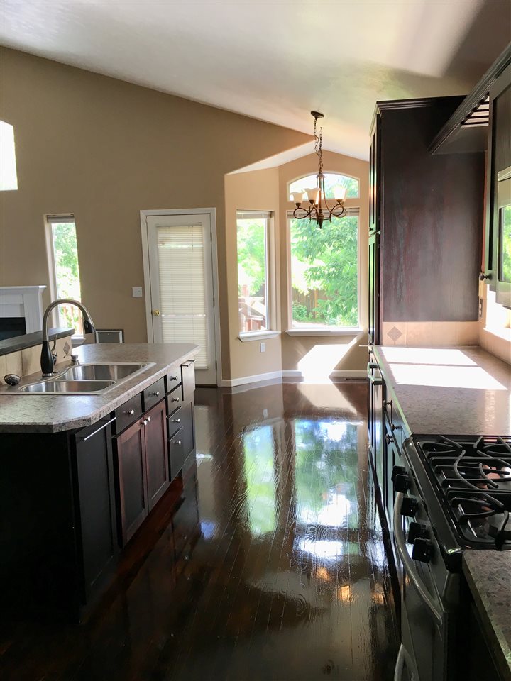 2504 West Cascade Way Spokane, WA 99208 - Photo 2 of 19 Gallery Image 2