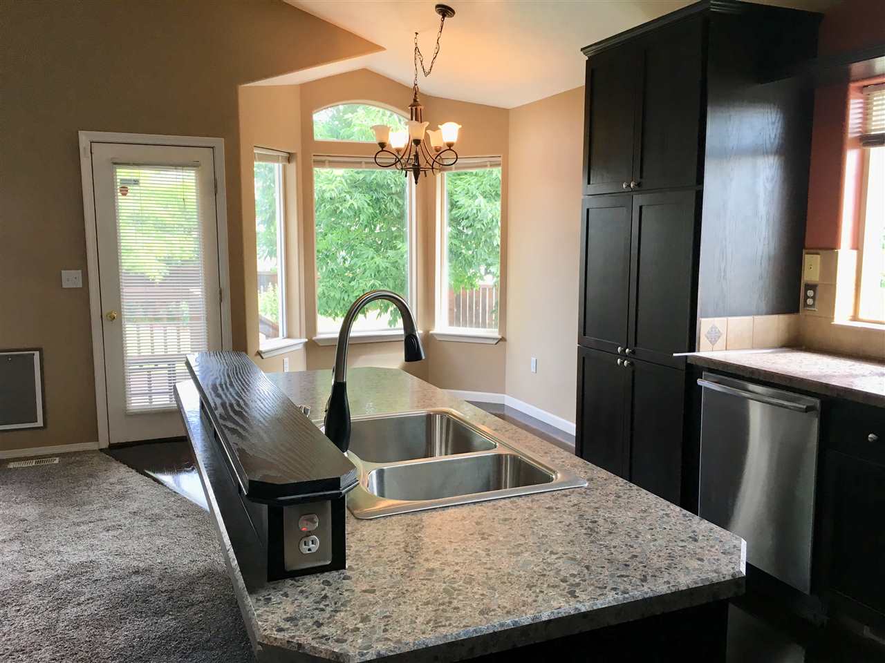 2504 West Cascade Way Spokane, WA 99208 - Photo 3 of 19 Gallery Image 3