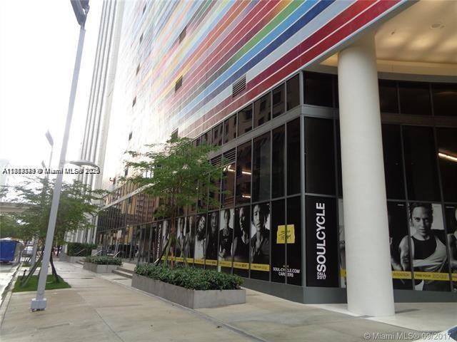 45 Southwest 9th Street, Unit 2709 Miami, FL 33130 - Photo 31 of 34 a view of street with sitting area