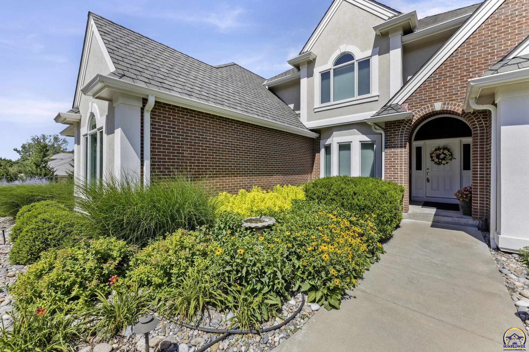 3916 Southwest Clarion Place Topeka, KS 66610 - Photo 15 of 96