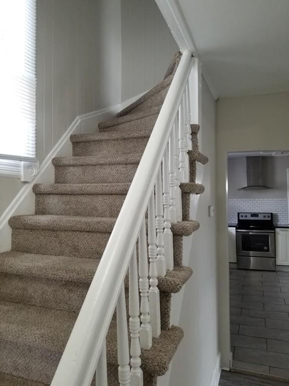 53 Mcknight Street Springfield, MA 01109 - Photo 5 of 39 Gallery Image 5