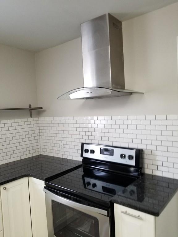 53 Mcknight Street Springfield, MA 01109 - Photo 10 of 39 Gallery Image 10