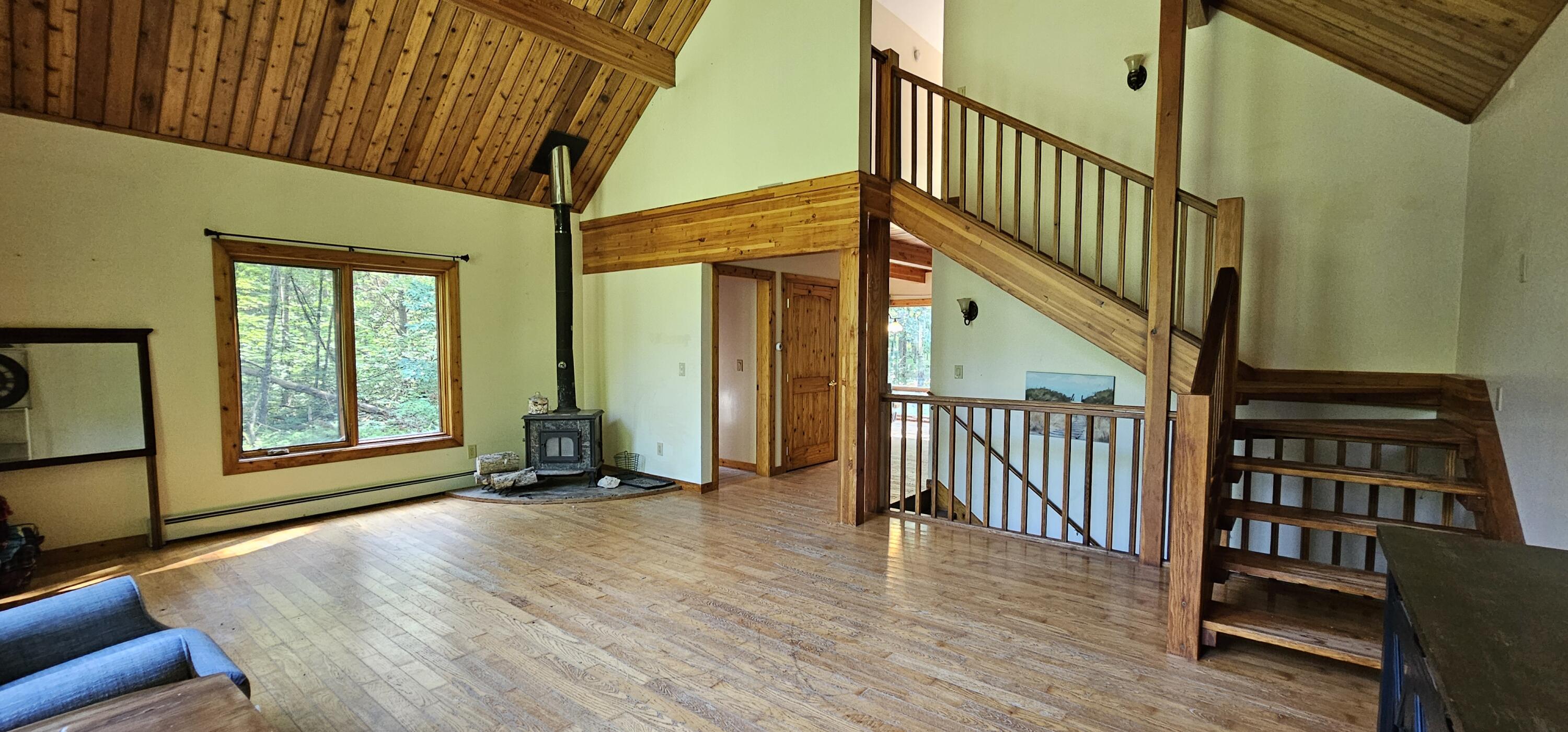 29 Ladd Road Oakland, ME 04963 - Photo 8 of 20 08. Living Room