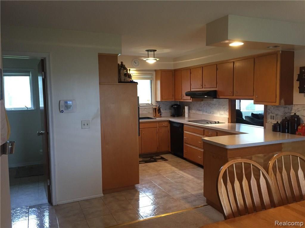 12516 Miller Road Lennon, MI 48449 - Photo 5 of 14 5.JPG