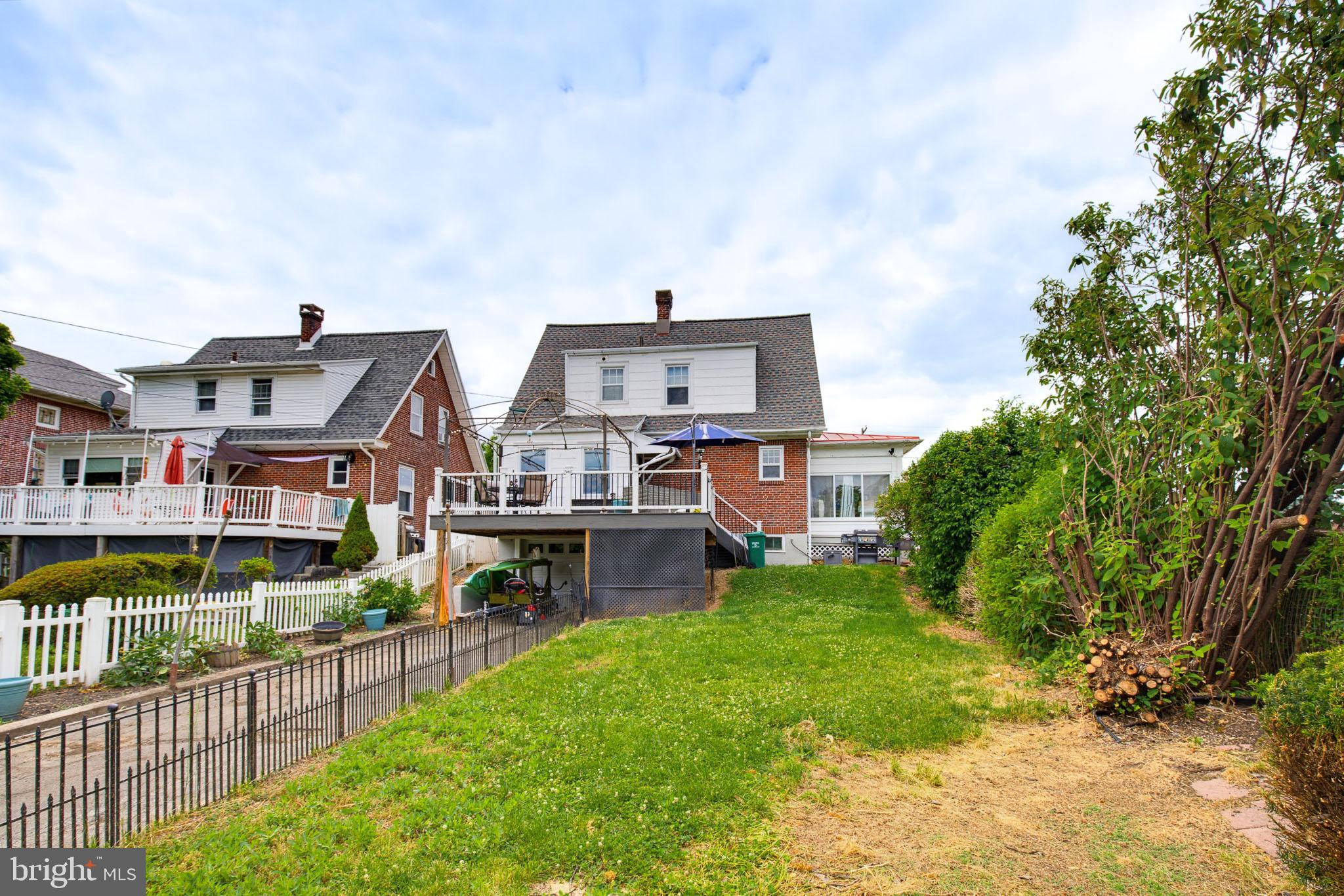 1402 Brooke Boulevard Reading, PA 19607 - Photo 40 of 40