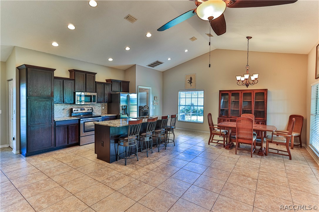 1173 South Fieldview Loop Lecanto, FL 34461 - Photo 4 of 29 LARGE GREAT ROOM