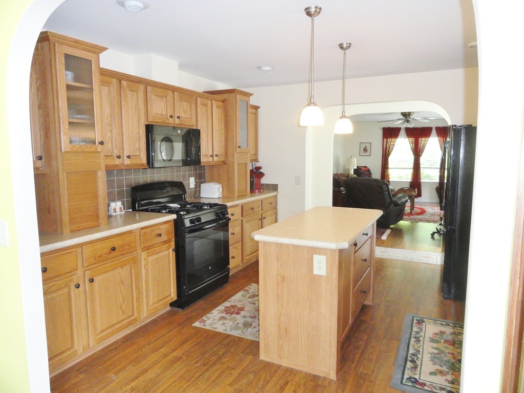1 Lantern Lane Rutland, MA 01543 - Photo 5 of 23