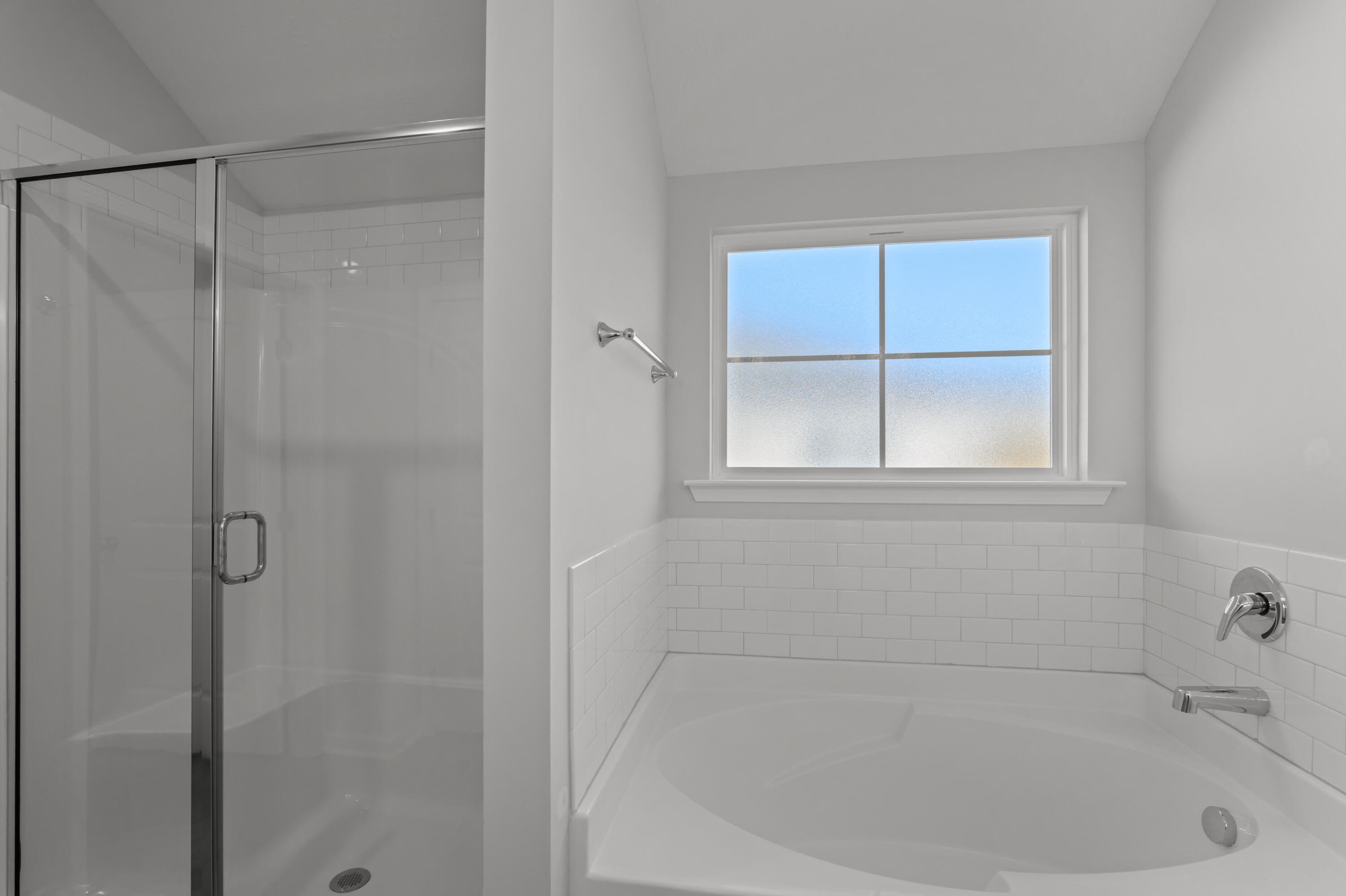 1341 Elbron Drive Augusta, GA 30909 - Photo 15 of 31 Owners Suite Shower/Tub