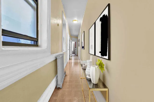 $469,000 | 157 West 105th Street, Unit 3ER | Upper West Side