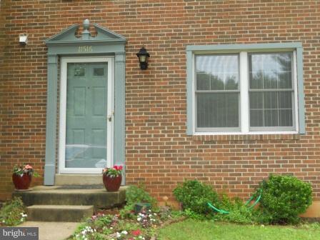 11516 Underoak Court Reston, VA 20191 - Photo 14 of 28 Exterior (Front)