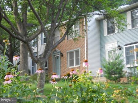 11516 Underoak Court Reston, VA 20191 - Photo 20 of 28 Exterior (Front)