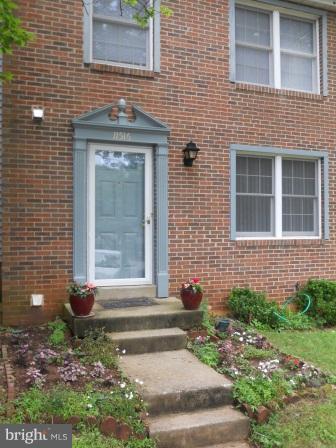 11516 Underoak Court Reston, VA 20191 - Photo 5 of 28 Exterior (Front)