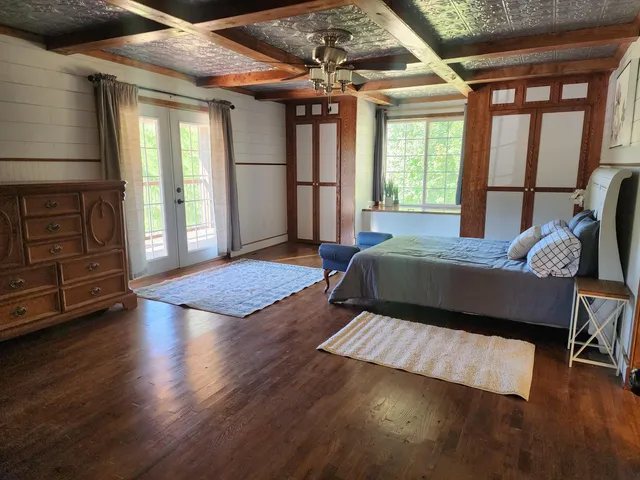 $699,000 | 26350 Drake Lane, Henrietta, WI 53924