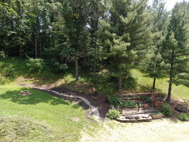 $699,000 | 26350 Drake Lane, Henrietta, WI 53924