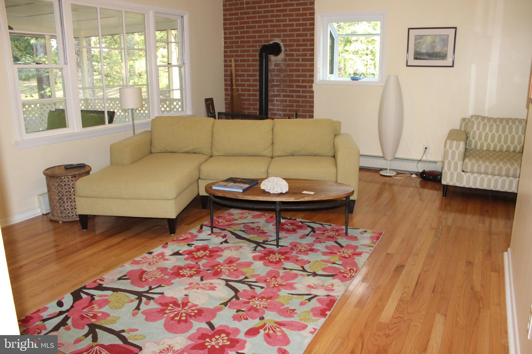 96 Tower Point Road Chesapeake City, MD 21915 - Photo 12 of 30 Living Room