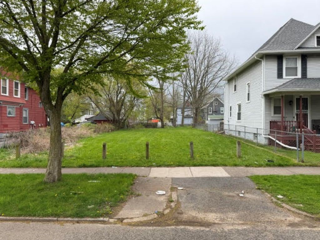184 Warner Street Rochester, NY 14606 - Photo 1 of 2