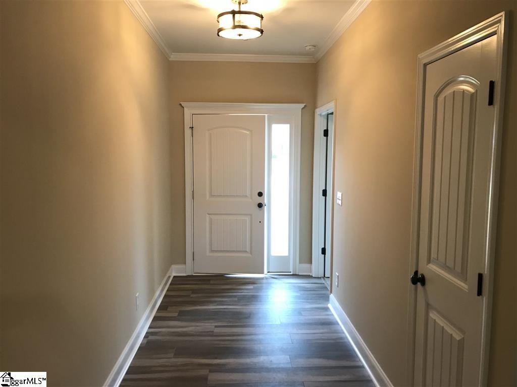 112 Falcon Lane Chesnee, SC 29323 - Photo 2 of 14 Gallery Image 2
