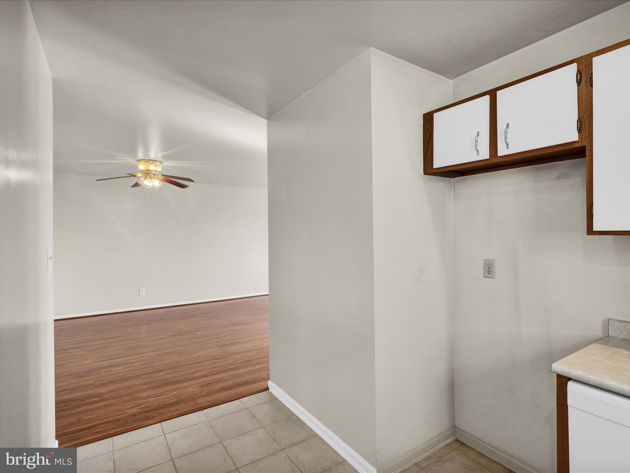 225 North 14th Street Reading, PA 19604 - Photo 9 of 23 a view of a hallway