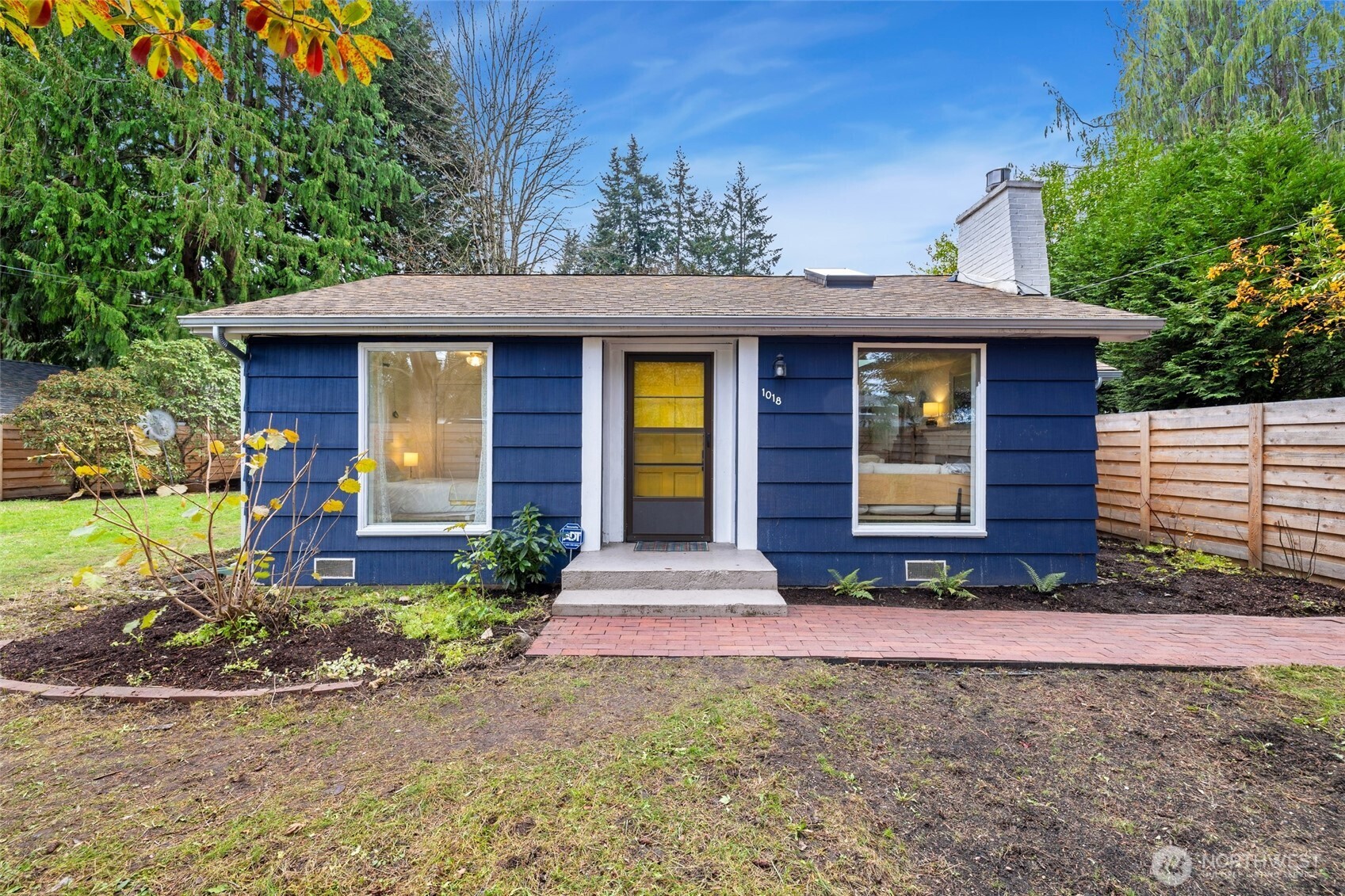 1018 Walnut Street Edmonds, WA 98020 - Photo 1 of 32 Gallery Image 1