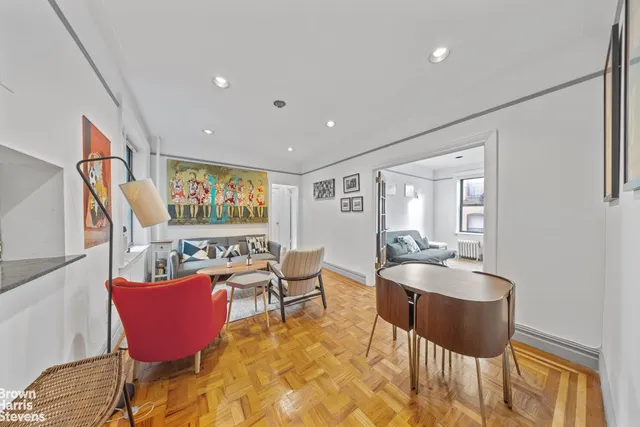 $790,000 | 332 East 84th Street, Unit 4C | Upper East Side