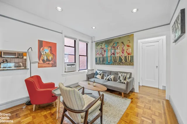 $790,000 | 332 East 84th Street, Unit 4C | Upper East Side