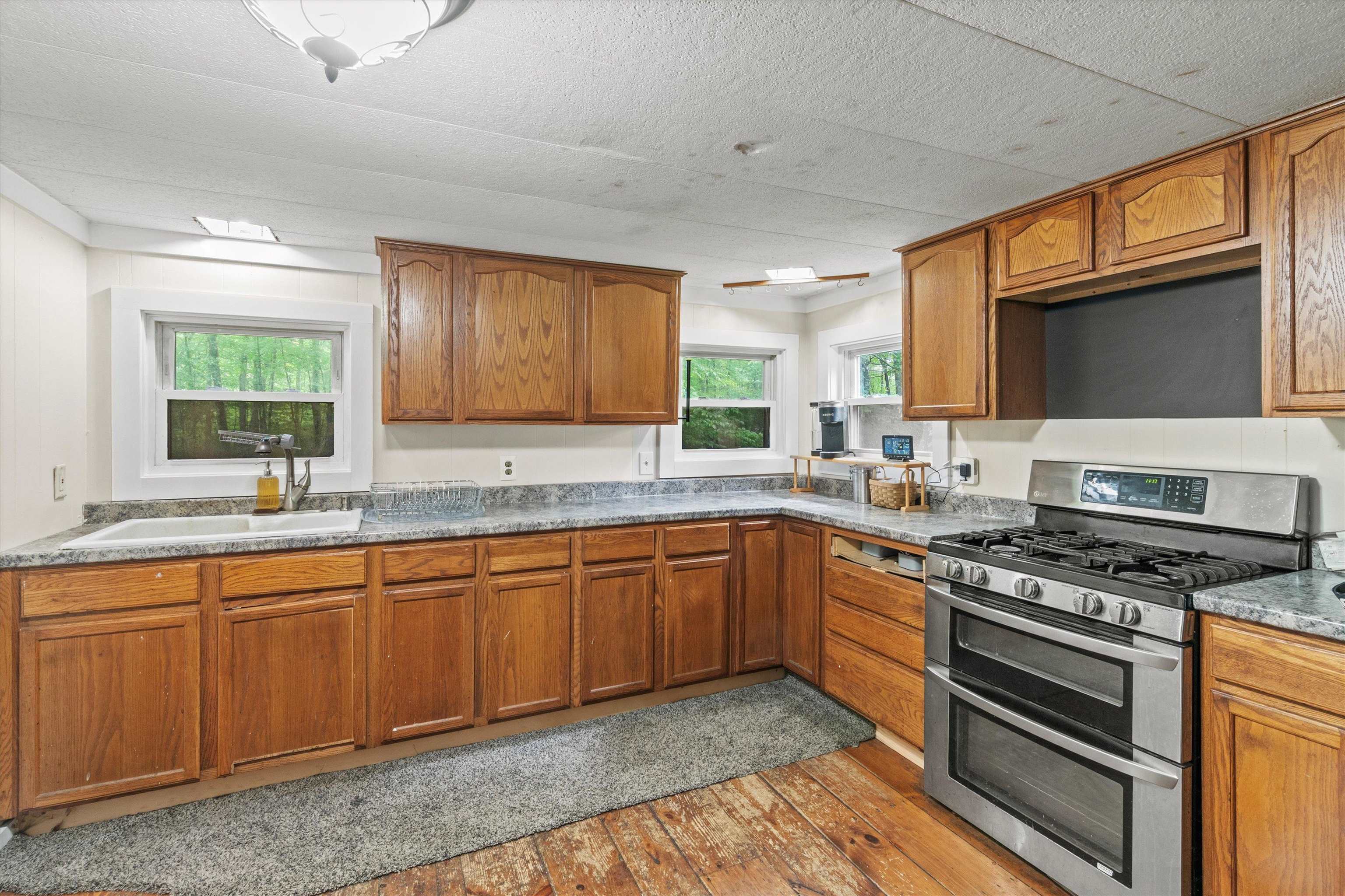793 North River Road Milford, NH 03055 - Photo 13 of 31