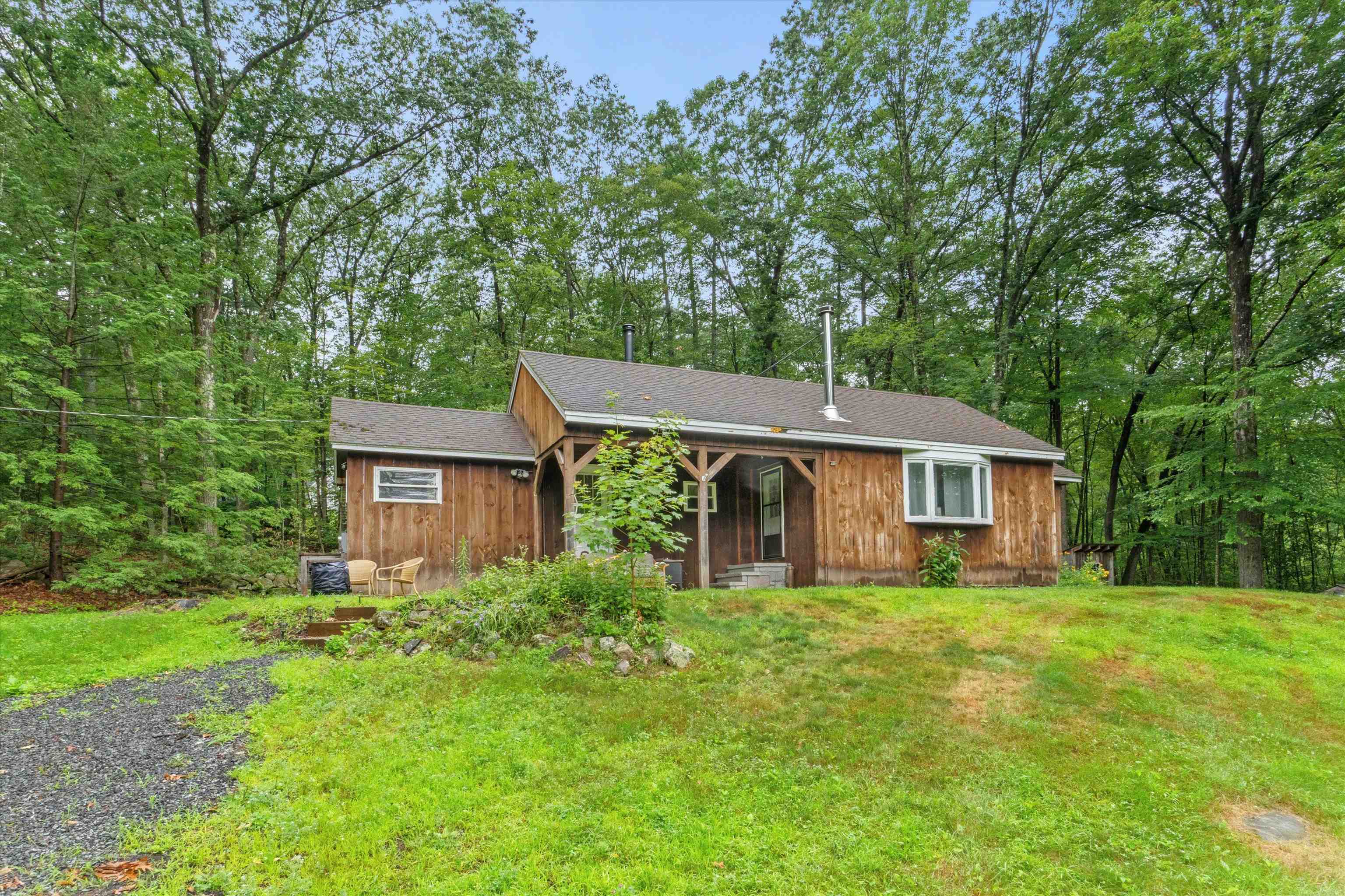 793 North River Road Milford, NH 03055 - Photo 3 of 31