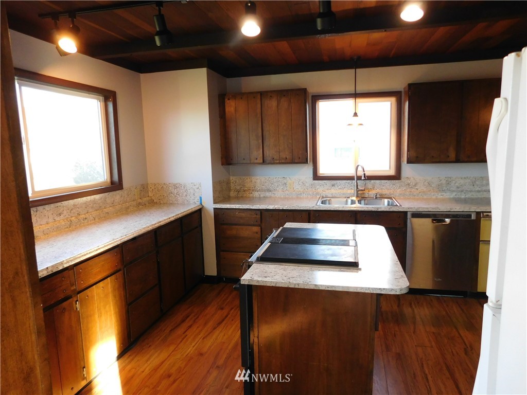 2953 Dover Street Longview, WA 98632 - Photo 12 of 24 Gallery Image 12