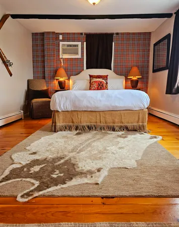 $2,895,000 | 157 Main Street, Belgrade, ME 04917