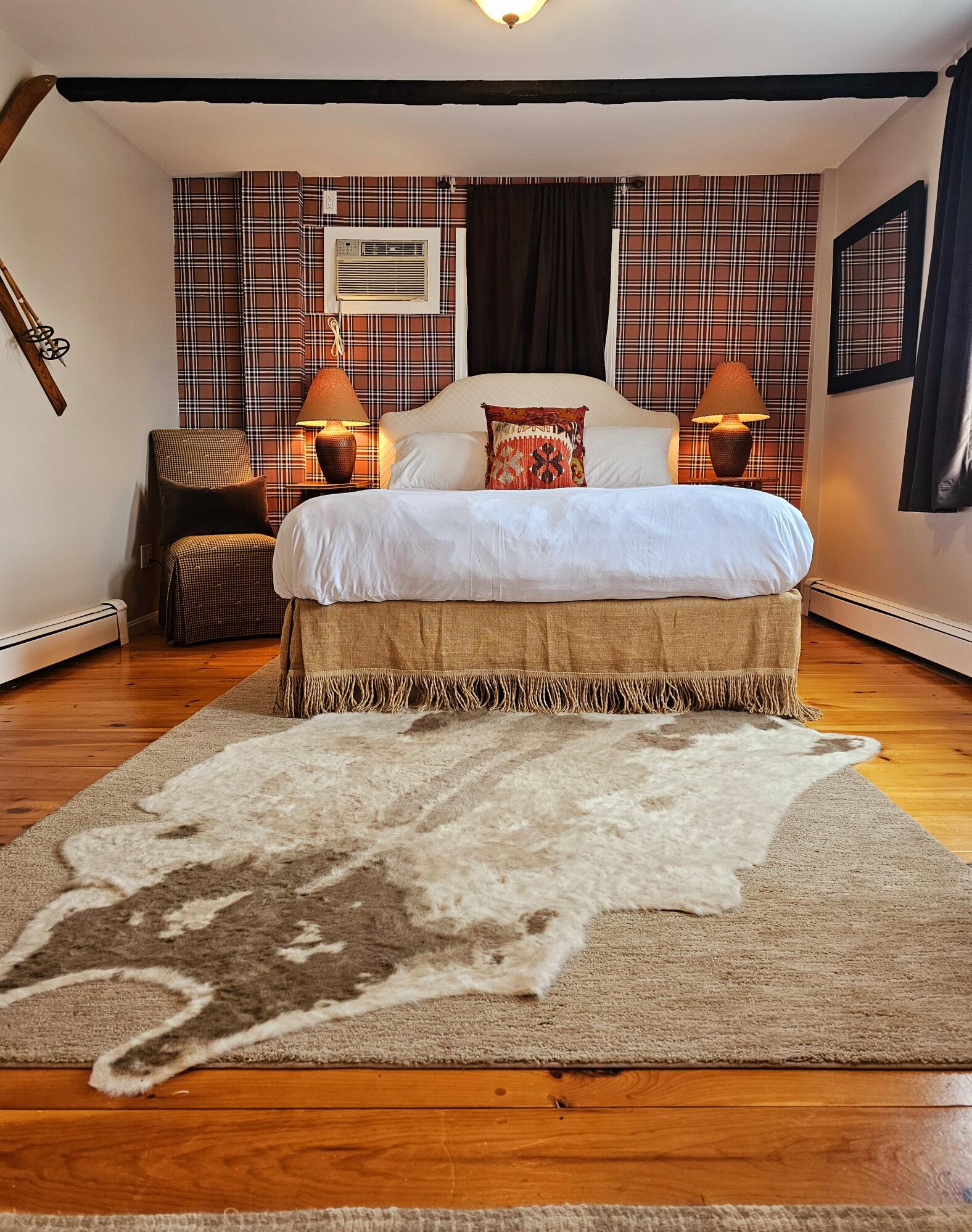 157 Main Street Belgrade, ME 04917 - Photo 39 of 47 GUEST ROOM