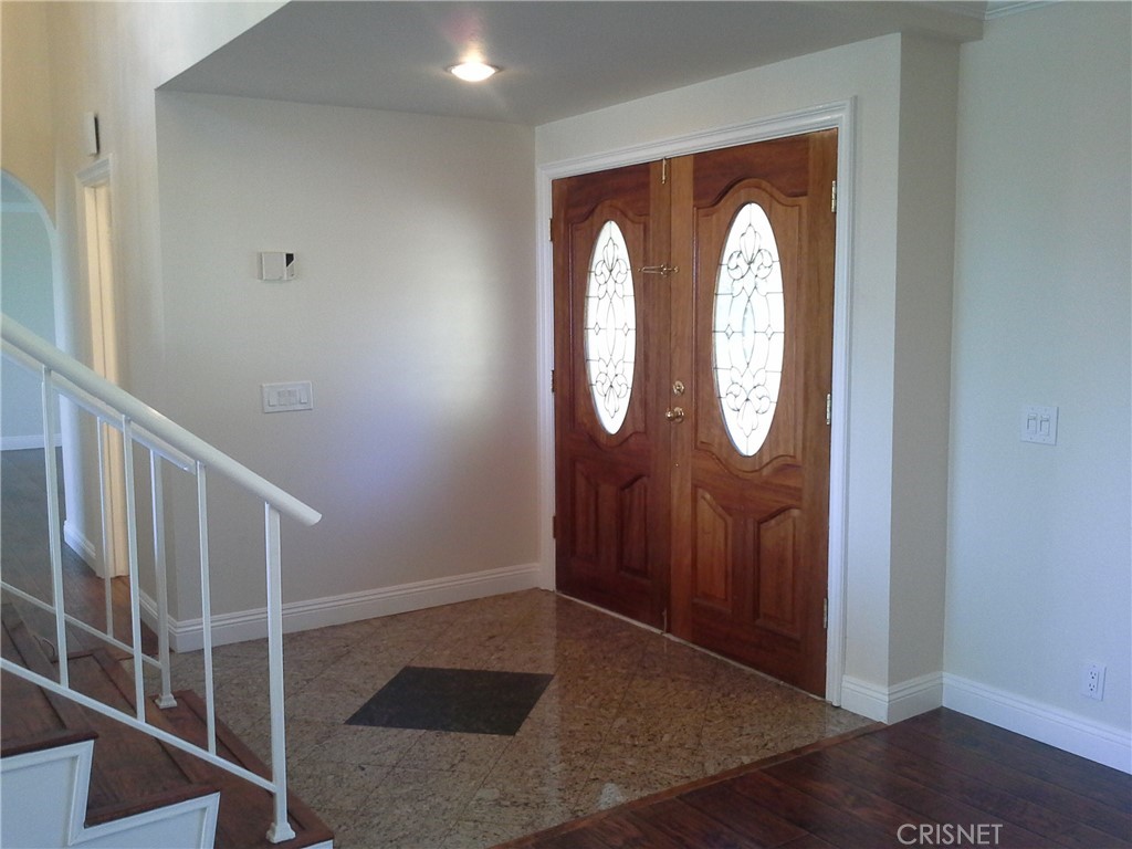 18918 Kinbrace Street Porter Ranch, CA 91326 - Photo 2 of 16 a view of a interior of house