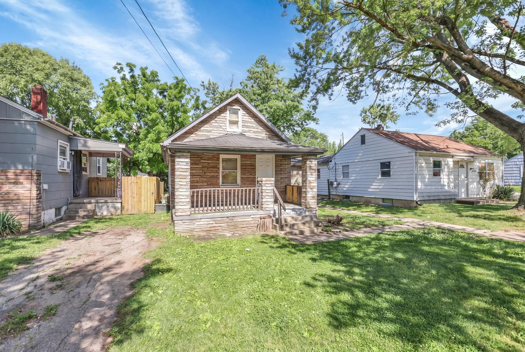 2717 McGuffey Road Columbus, OH 43211 - Photo 2 of 26