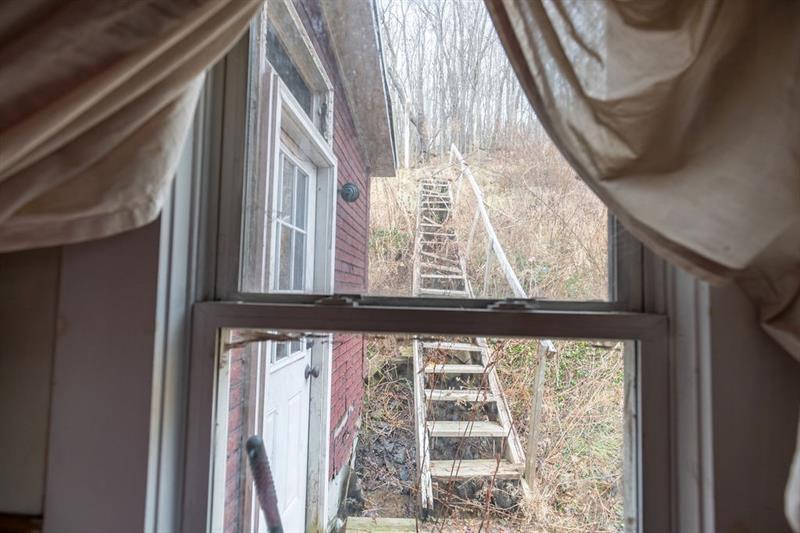 185 Smithton Road Garrett, PA 15542 - Photo 8 of 23 Gallery Image 8