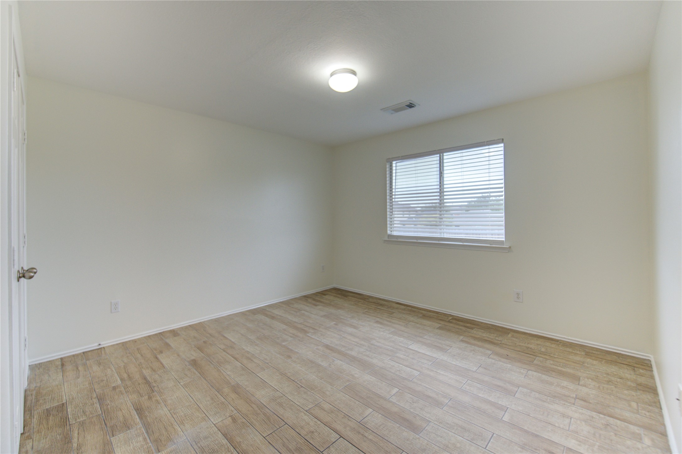 9926 Myrtle Field Lane Houston, TX 77044 - Photo 28 of 34 Bedroom 4