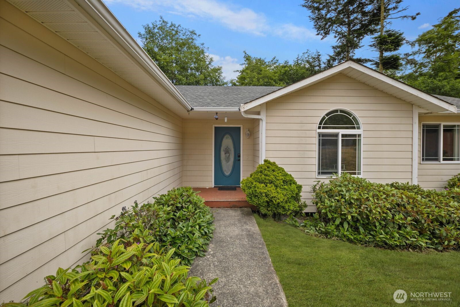 2220 Williams Road Oak Harbor, WA 98277 - Photo 3 of 37
