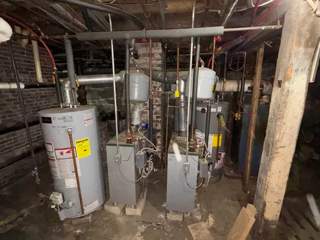 $900,000 | 124 Pleasant Street, Fitchburg, MA 01420