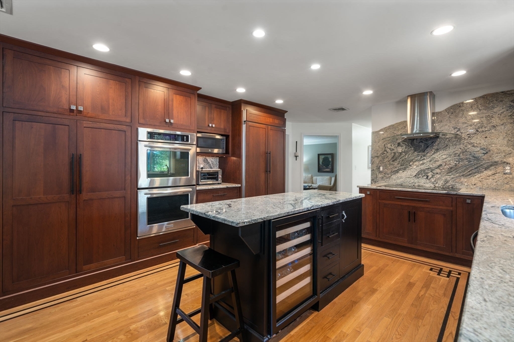 8 Ringbolt Road Hingham, MA 02043 - Photo 10 of 40
