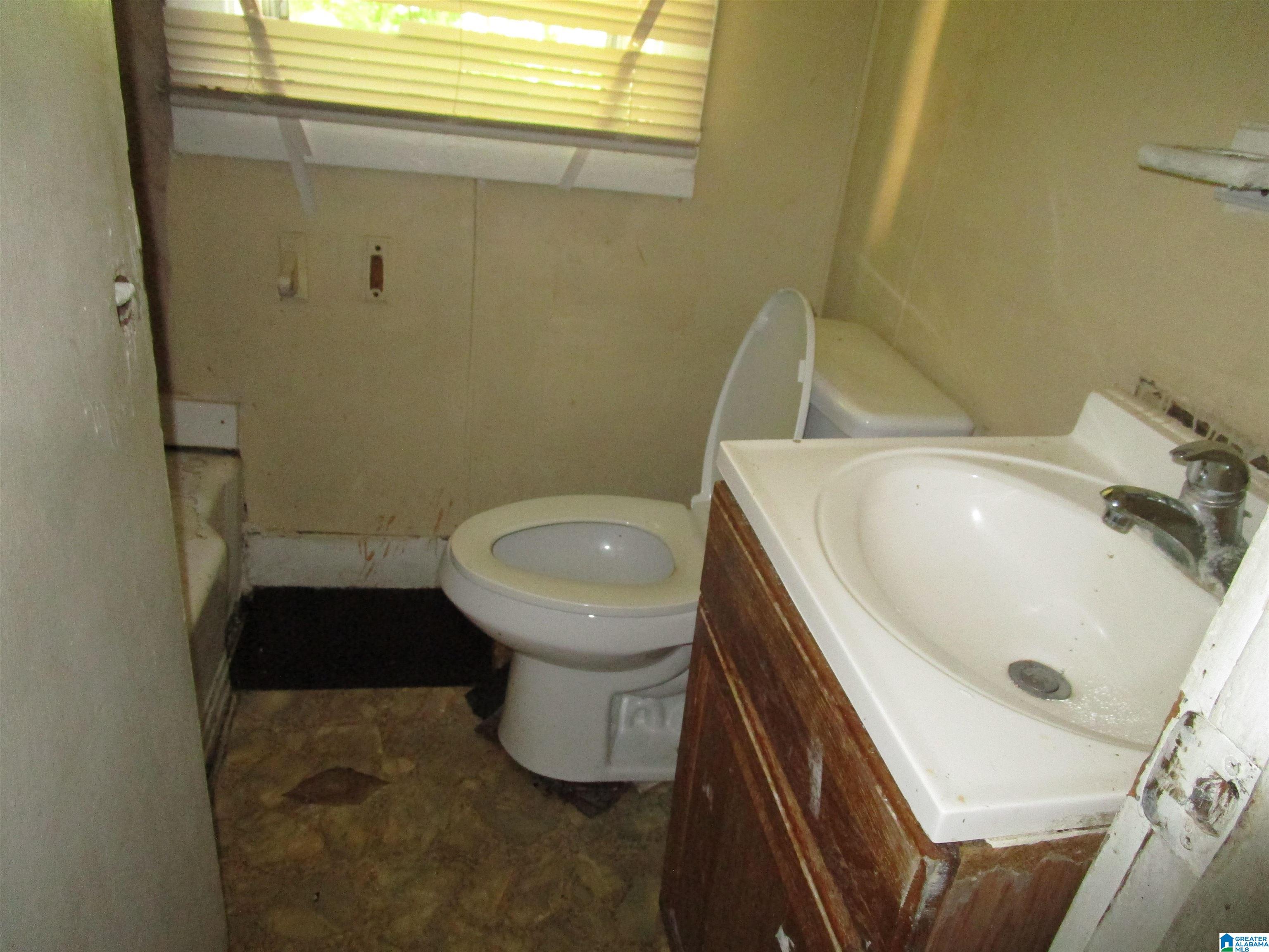 201 21st Street Southwest Birmingham, AL 35211 - Photo 7 of 21