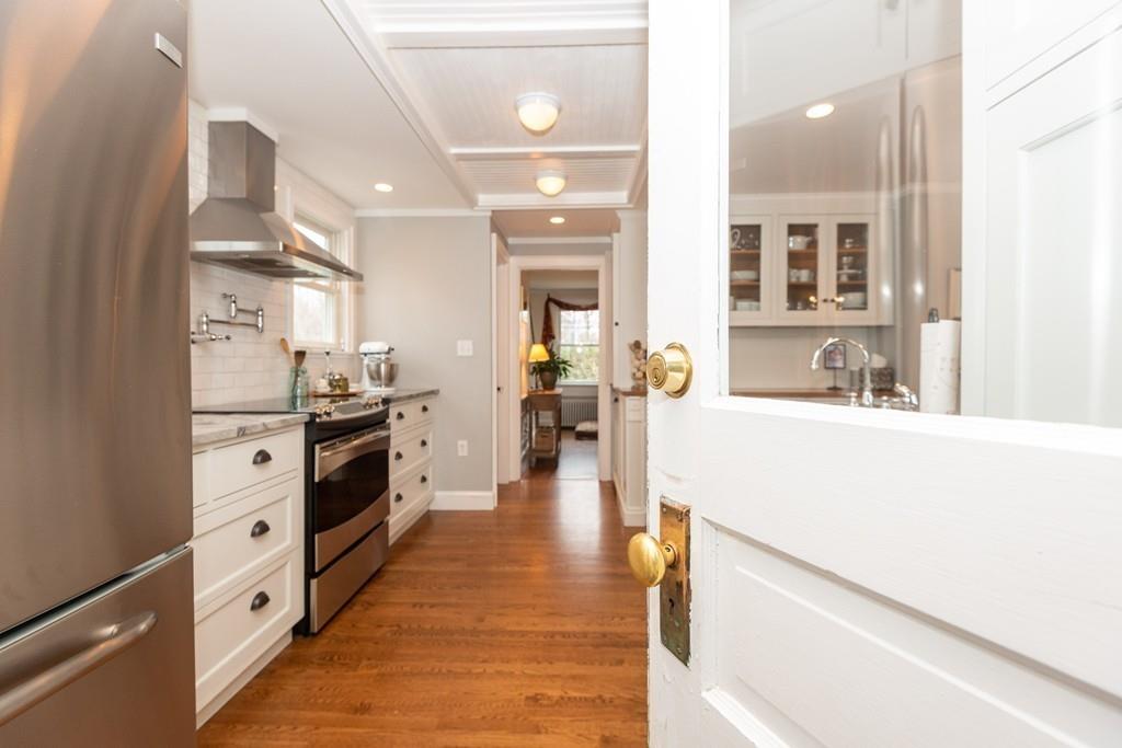 1 Avalon Road Stoneham, MA 02180 - Photo 8 of 42 Gallery Image 8